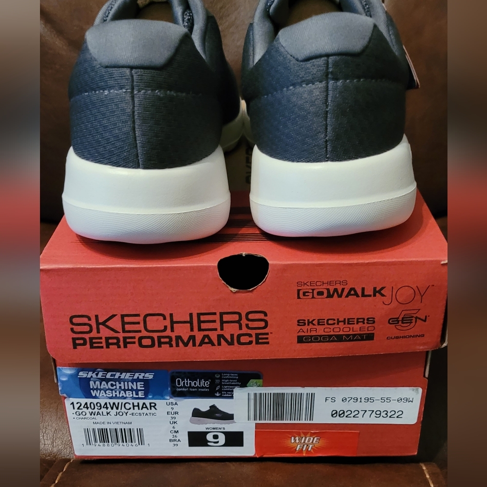 Skechers "Go Walk Joy".... Size 9 W...NEW - Picture 4 of 5